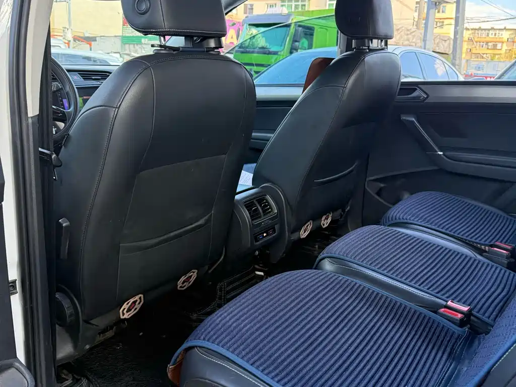 Volkswagen Touran — миниатюра 4