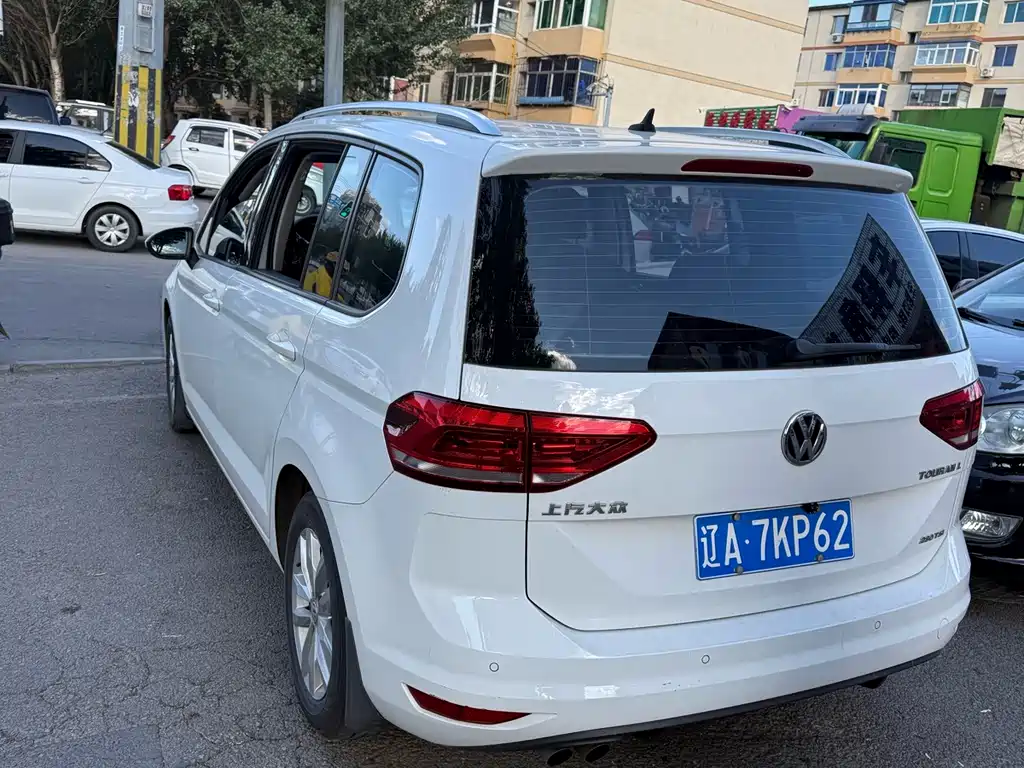 Volkswagen Touran — миниатюра 5