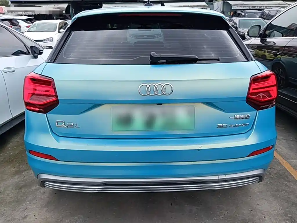 Audi Q2L e-tron — миниатюра 6