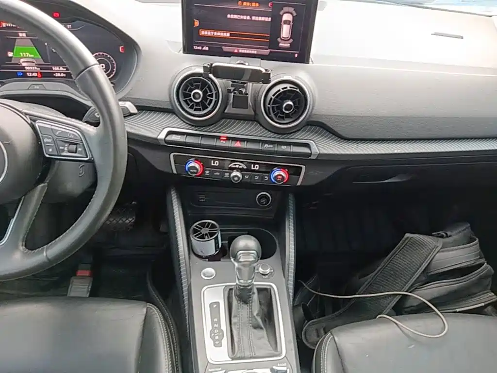Audi Q2L e-tron — миниатюра 13