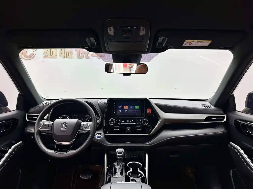 Toyota Crown Kluger — миниатюра 15