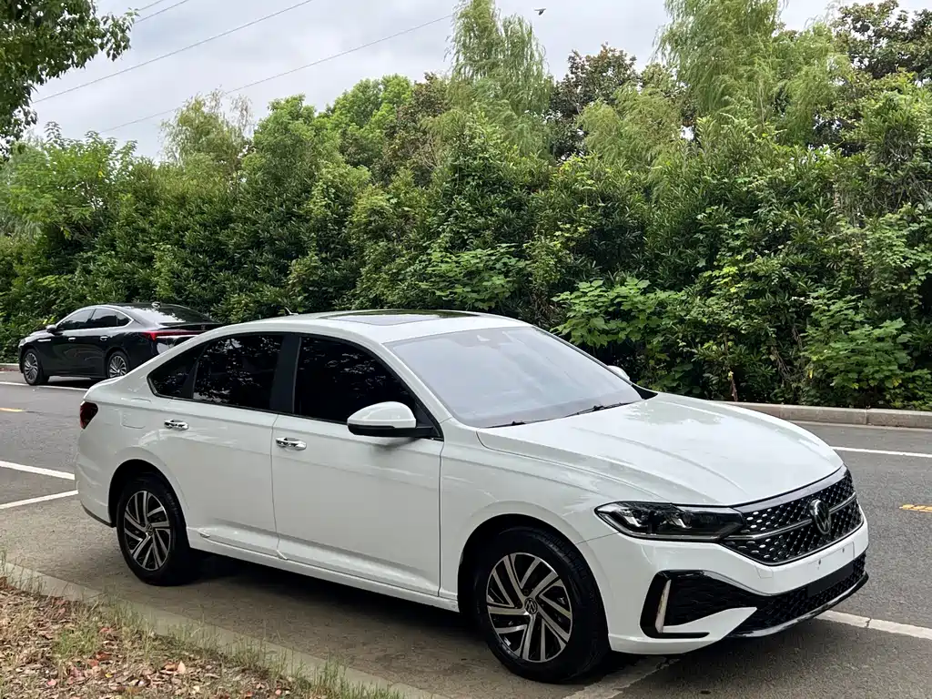 Volkswagen Lavida — миниатюра 3