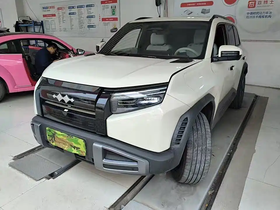 Fang Cheng Bao Titanium 3 2025