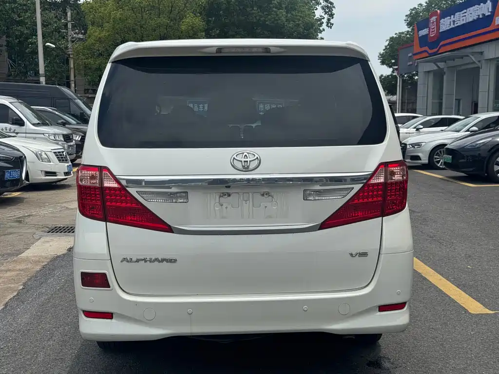 Toyota Alphard 2012 3.5L Luxury