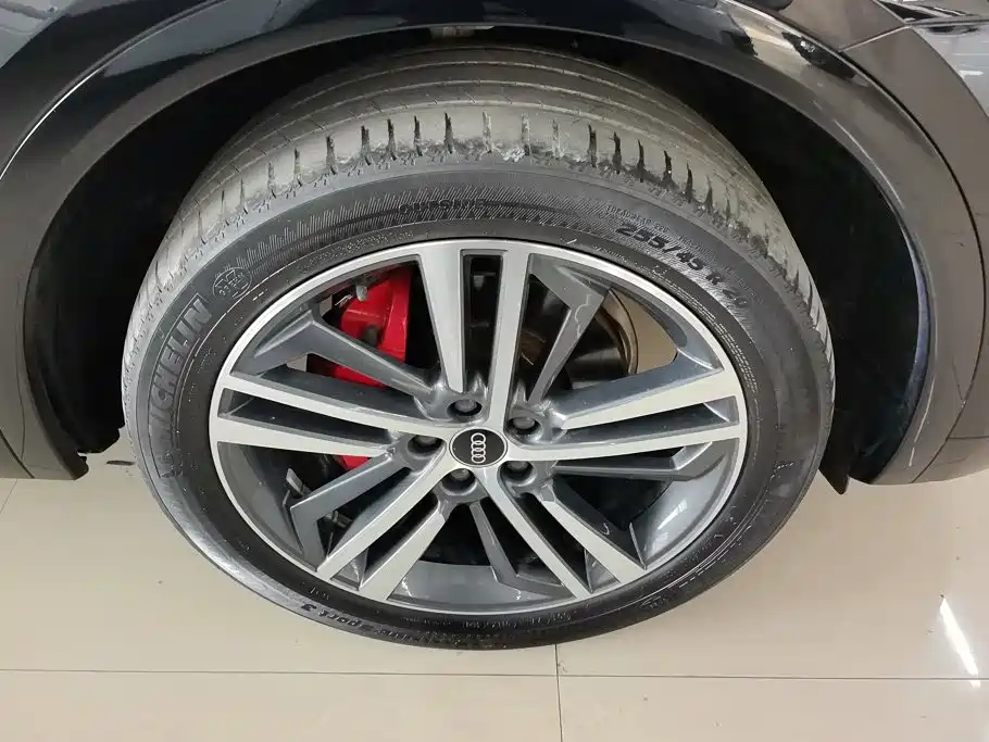 Audi Q5L — миниатюра 6