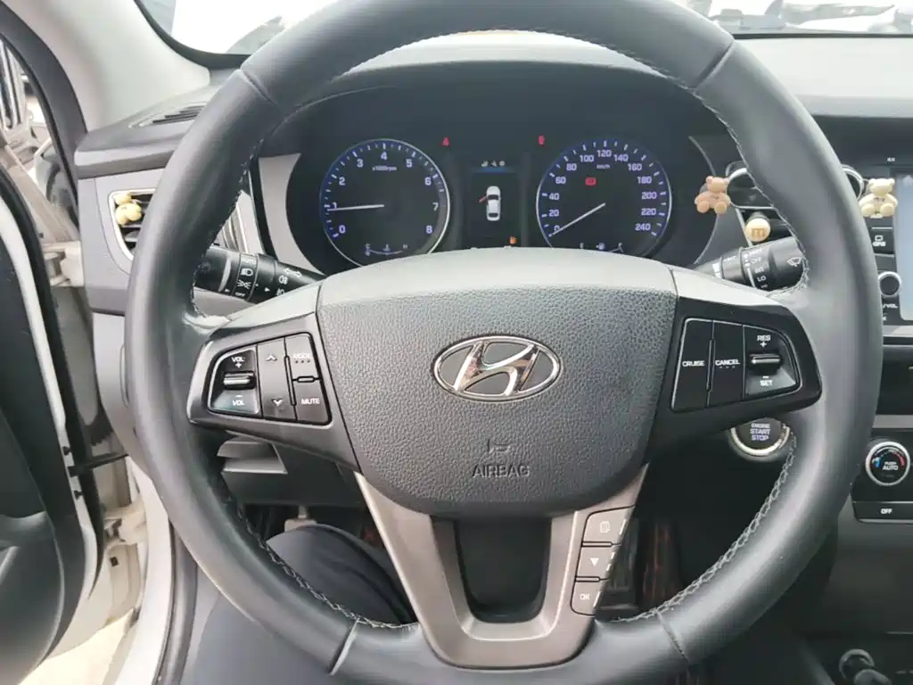 Hyundai Mistra — миниатюра 11