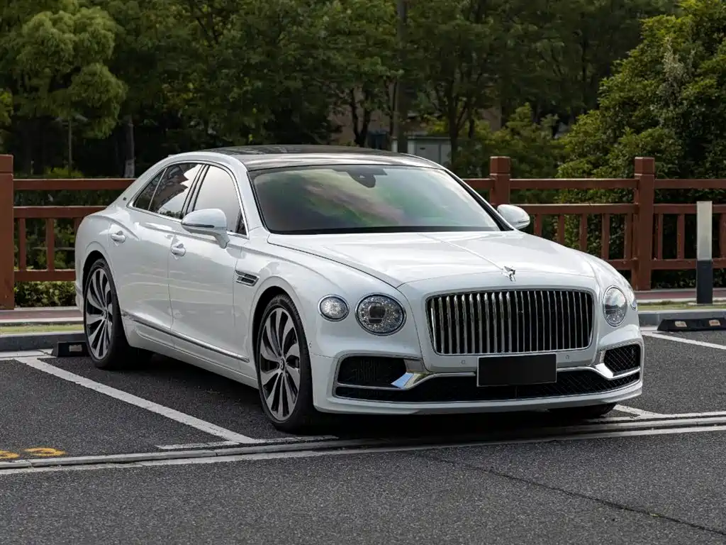 Bentley Flying Spur 2024 V8 Edition 8