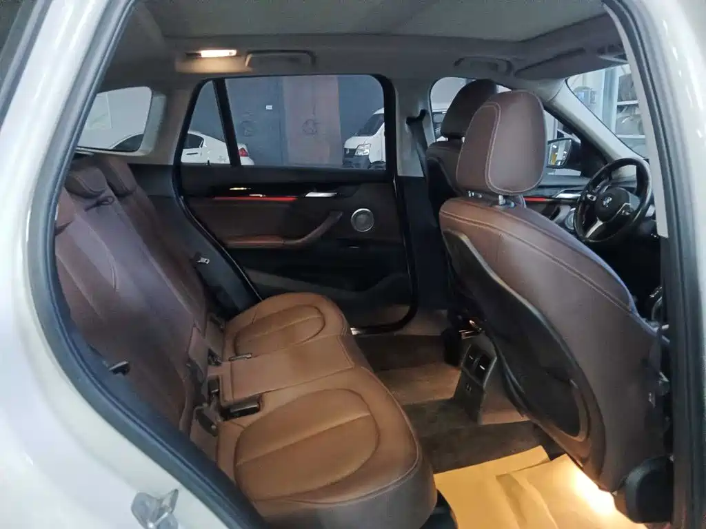 BMW X1 — миниатюра 10