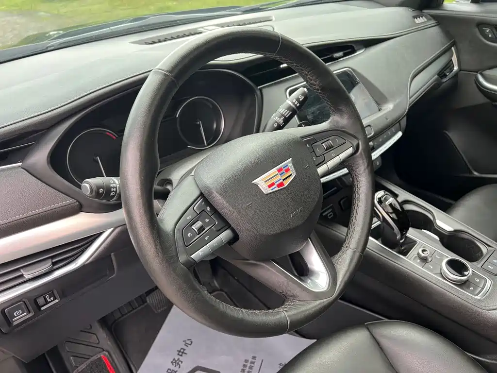 Cadillac XT4 — миниатюра 13