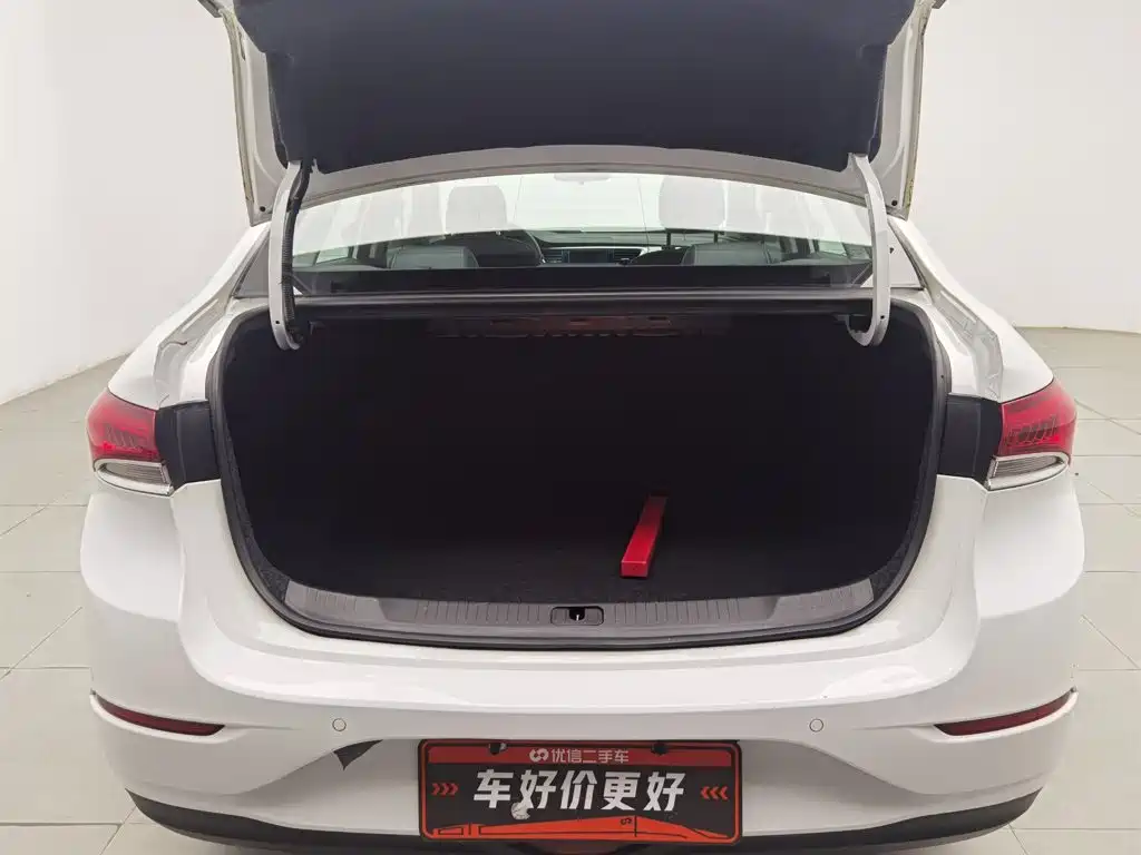 Buick Excelle — миниатюра 16
