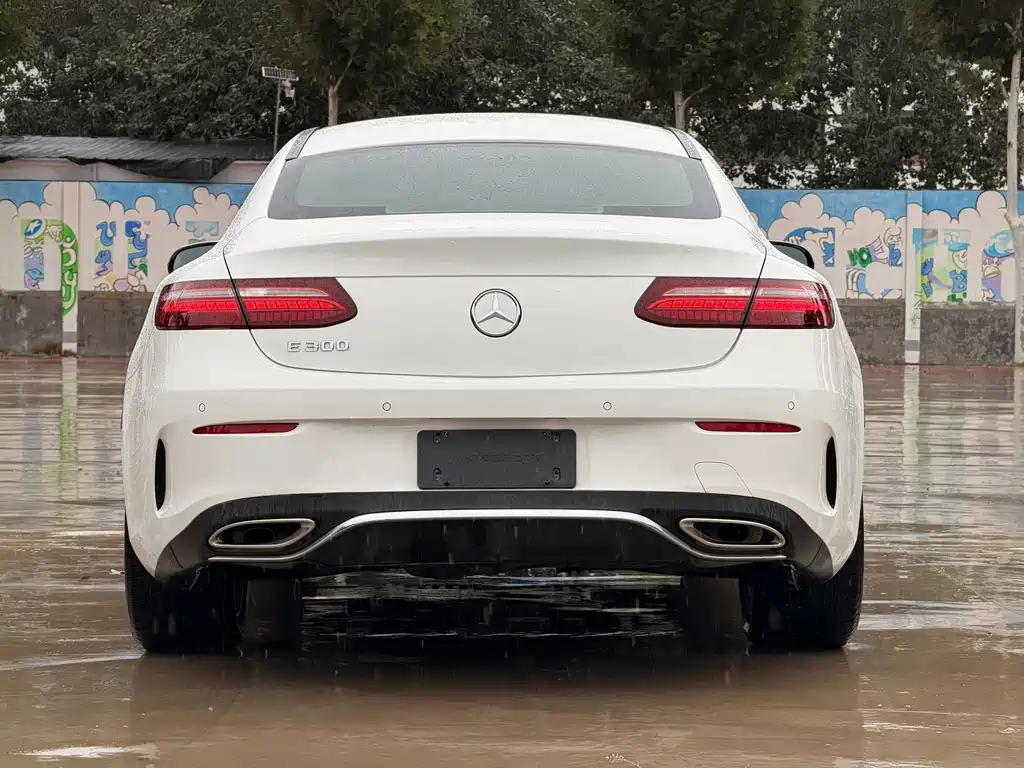 Mercedes-Benz E-Class (Import) — миниатюра 17