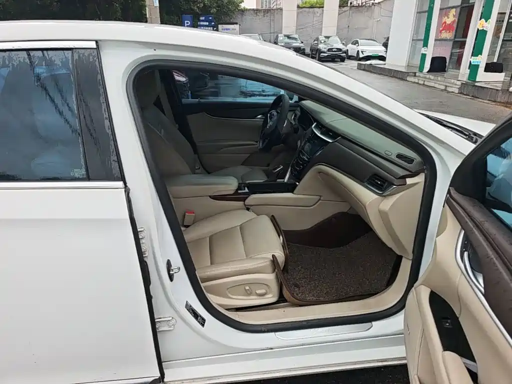 Cadillac XTS — миниатюра 9