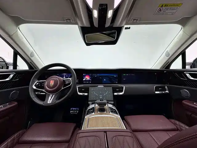 Hongqi E-HS9 2022 660km мест