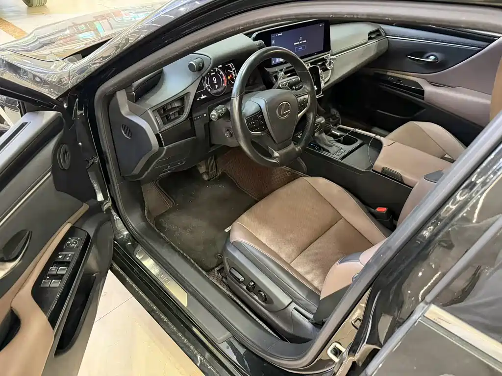Lexus ES — миниатюра 5