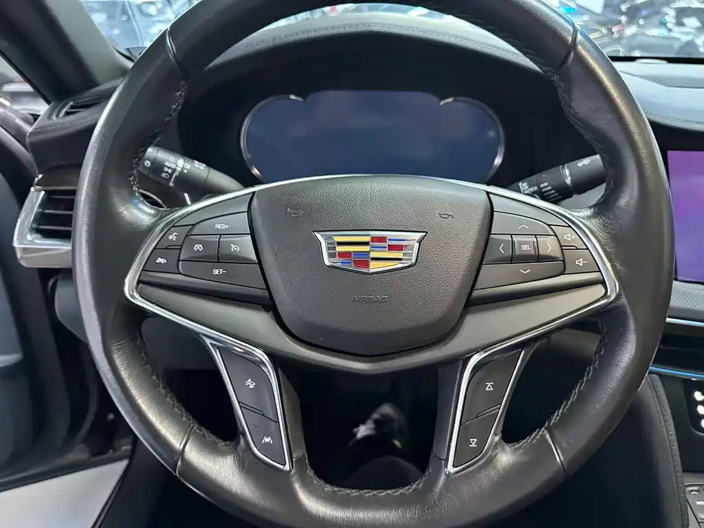 CADILLAC CT6