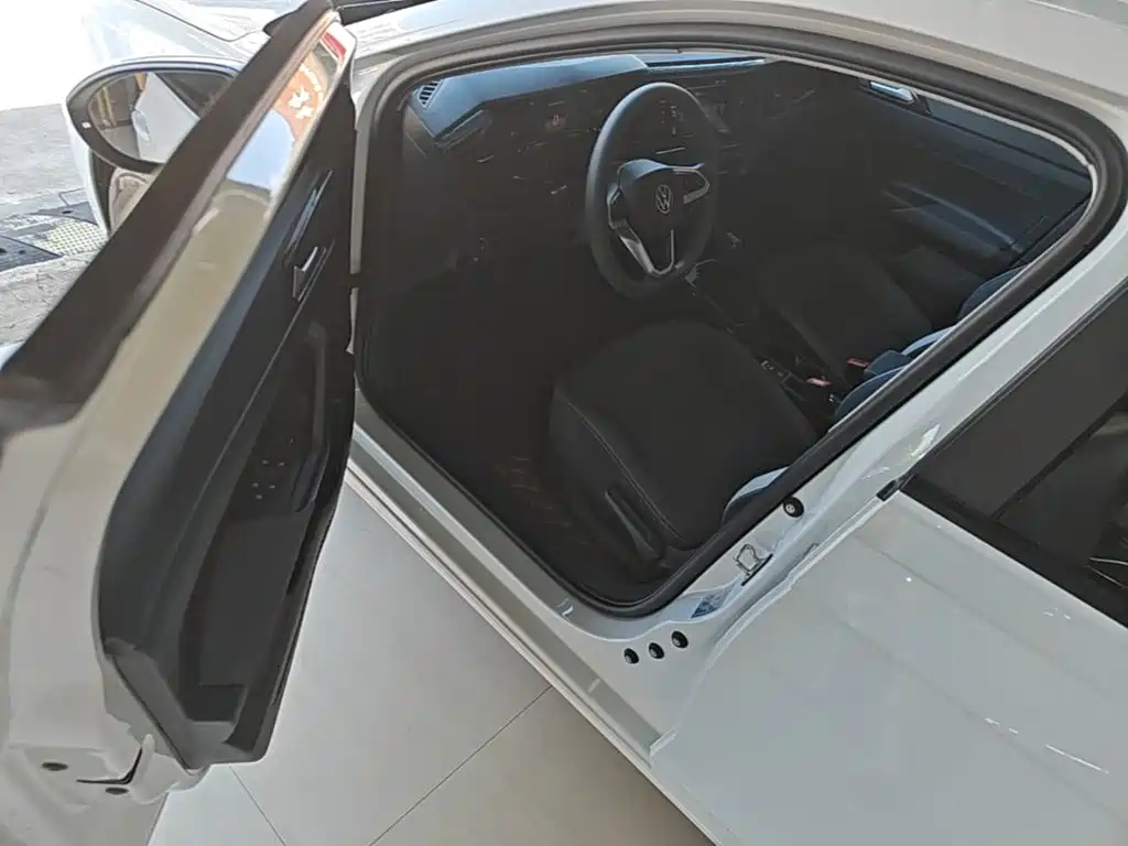 Volkswagen Lavida — миниатюра 16
