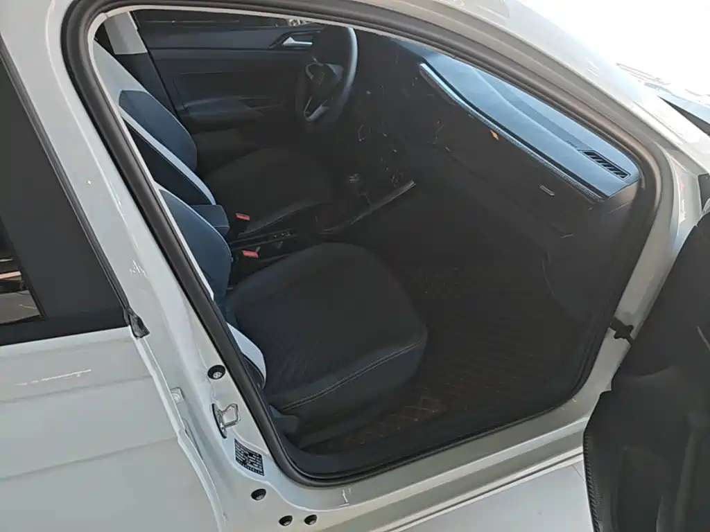 Volkswagen Lavida — миниатюра 25