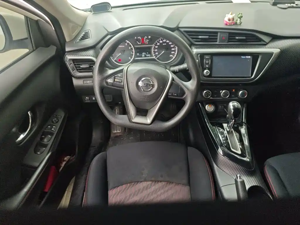 Nissan Bluebird — миниатюра 6