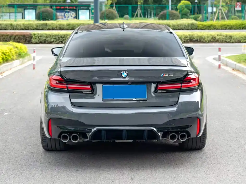 BMW M5 — миниатюра 5