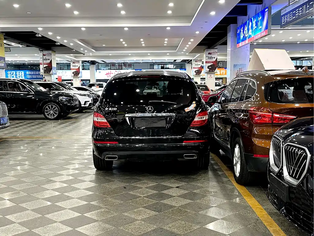 Mercedes-Benz R 2017 R 320 4MATIC Luxury