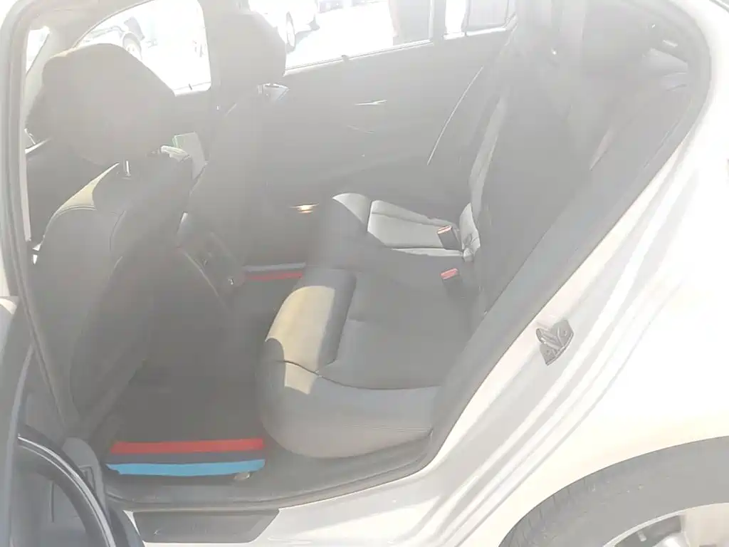 BMW 3 Series — миниатюра 17