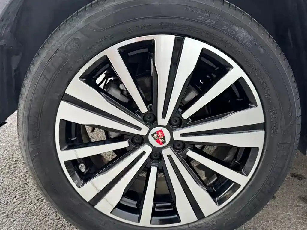 Roewe RX5 New Energy — миниатюра 9
