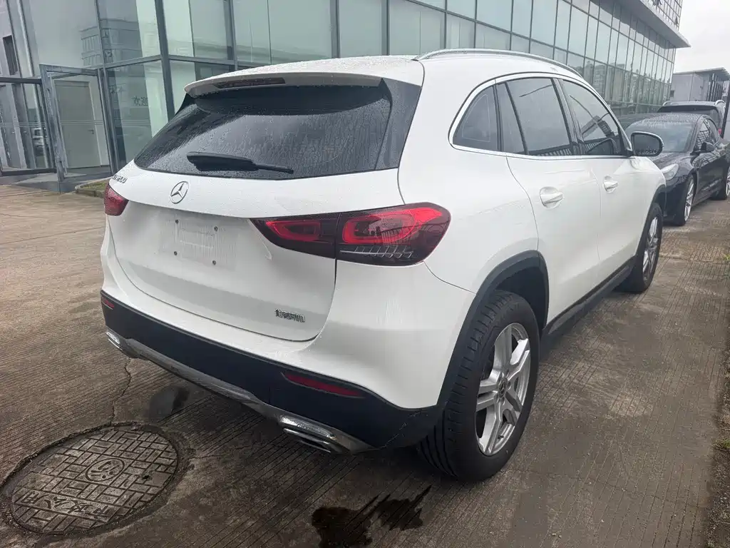 Mercedes-Benz GLA — миниатюра 12