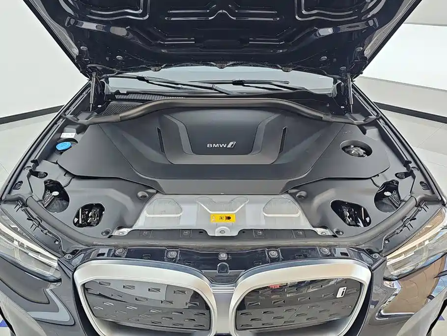 BMW iX3 — миниатюра 10