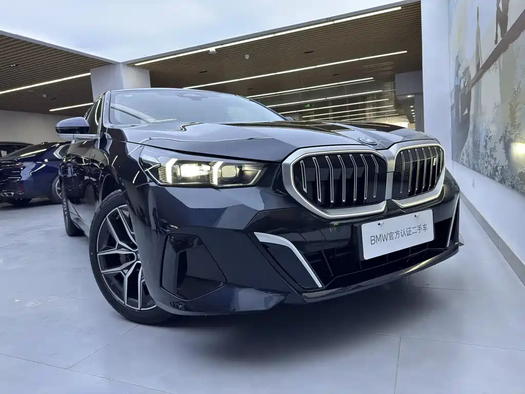 BMW I5