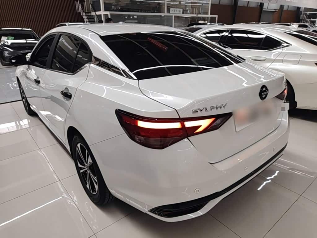 Nissan Sylphy 1.6 л 2024 г. Белый, пробег 24400 км