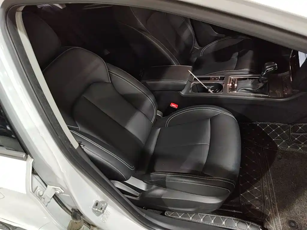 Roewe i6 Classic — миниатюра 25