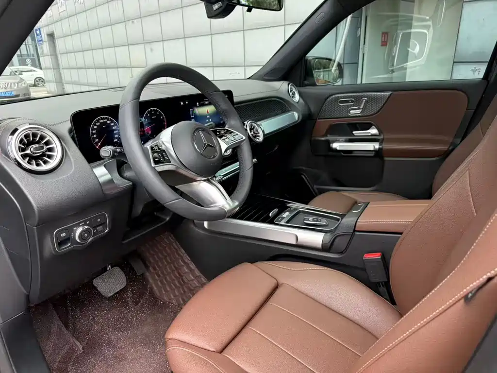 Mercedes-Benz GLB — миниатюра 7
