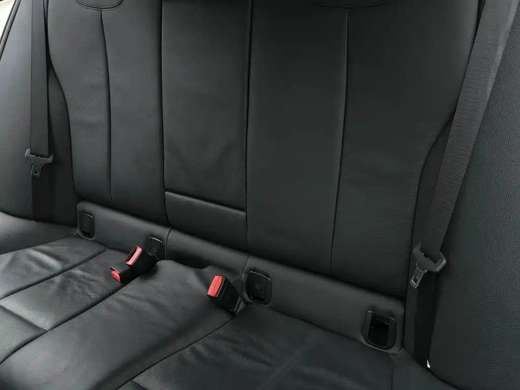 BMW 3 Series — миниатюра 20
