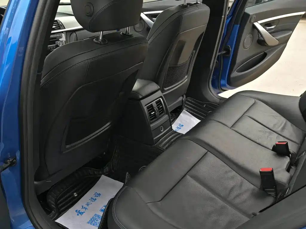 BMW 3 Series — миниатюра 14