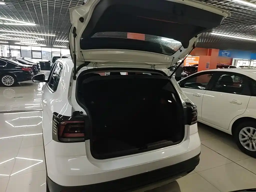 Volkswagen T-Cross — миниатюра 19