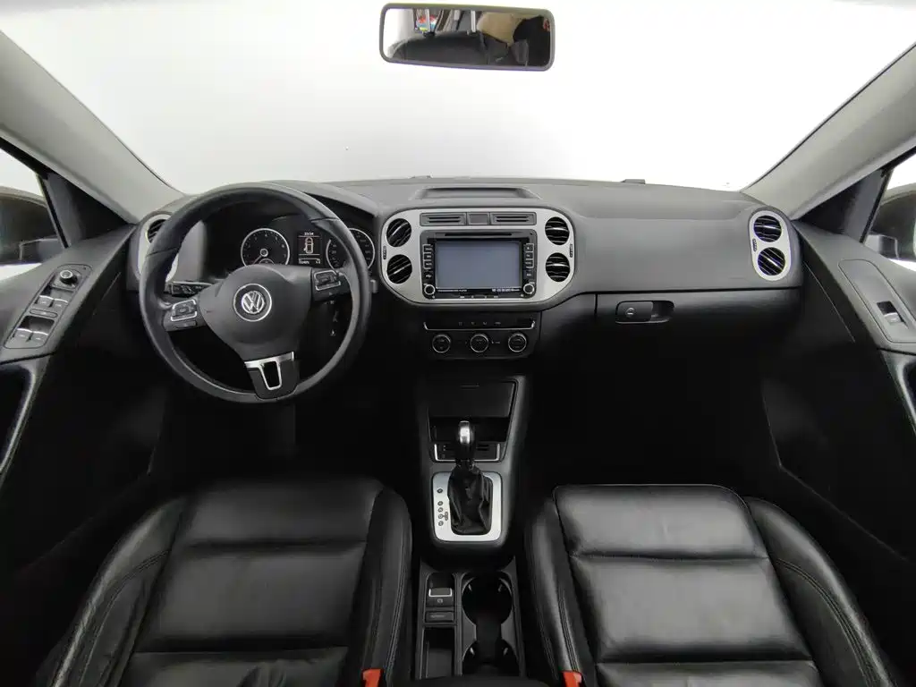 Volkswagen Tiguan — миниатюра 5