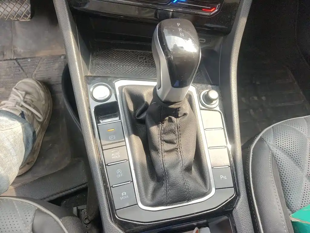 Volkswagen Sagitar — миниатюра 7