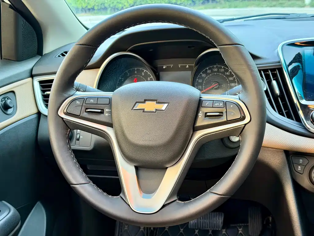 Chevrolet Monza 2022 320 AT Enjoy