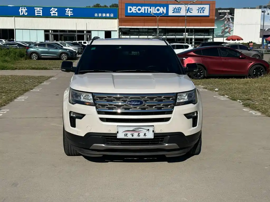 Ford Explorer (Import) — миниатюра 2