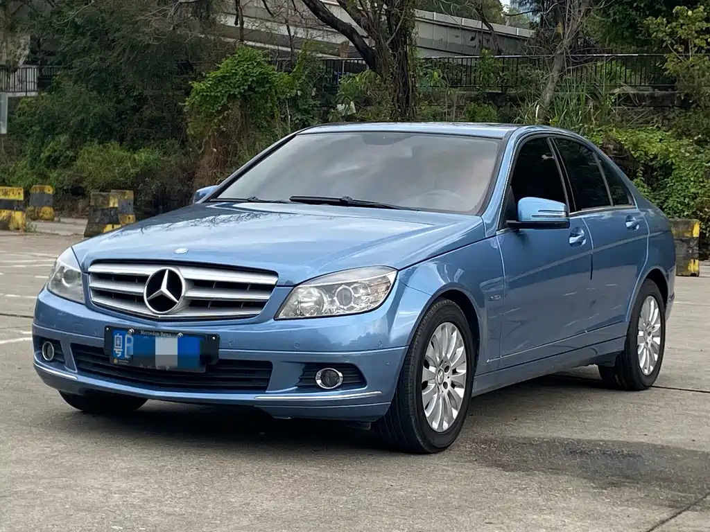 Mercedes-Benz C-Class 2011