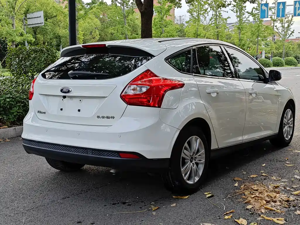 Ford Focus — миниатюра 5