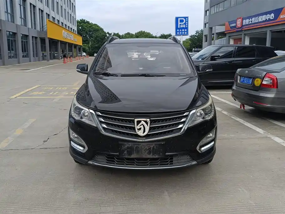 Baojun 560 2016 1.8L MT Luxury