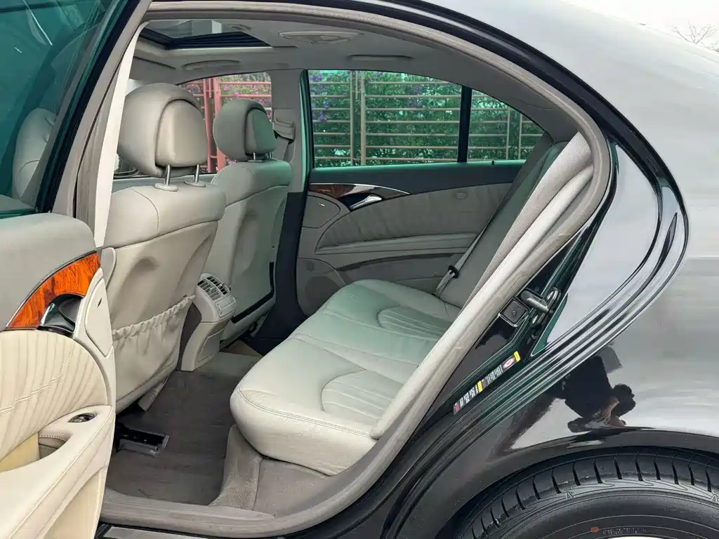 Mercedes-Benz E-Class E 2007 E 230