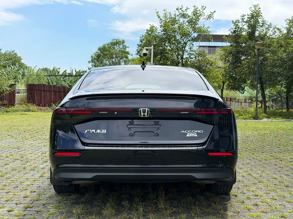 Honda Accord — миниатюра 5