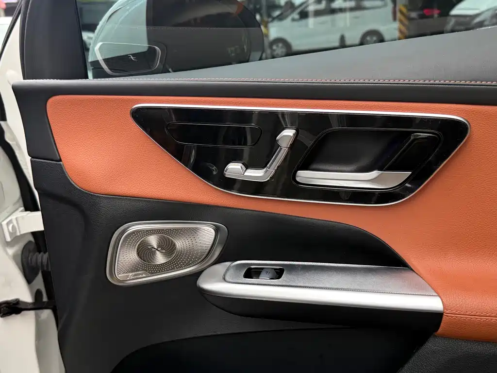 Mercedes-Benz GLC 2023 GLC 300 L 4MATIC 7 мест