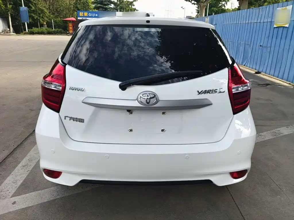 Toyota Yaris L — миниатюра 6