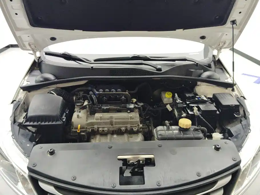 Baojun 310 — миниатюра 10