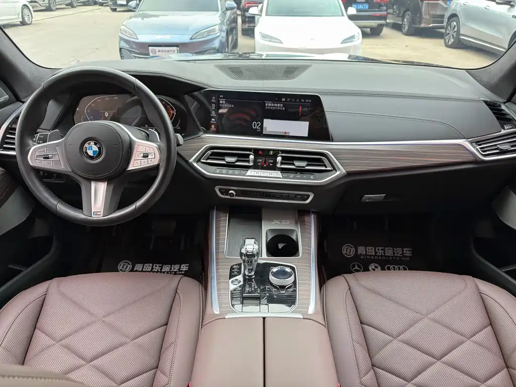 BMW X5 2022 xDrive 40Li M Sport