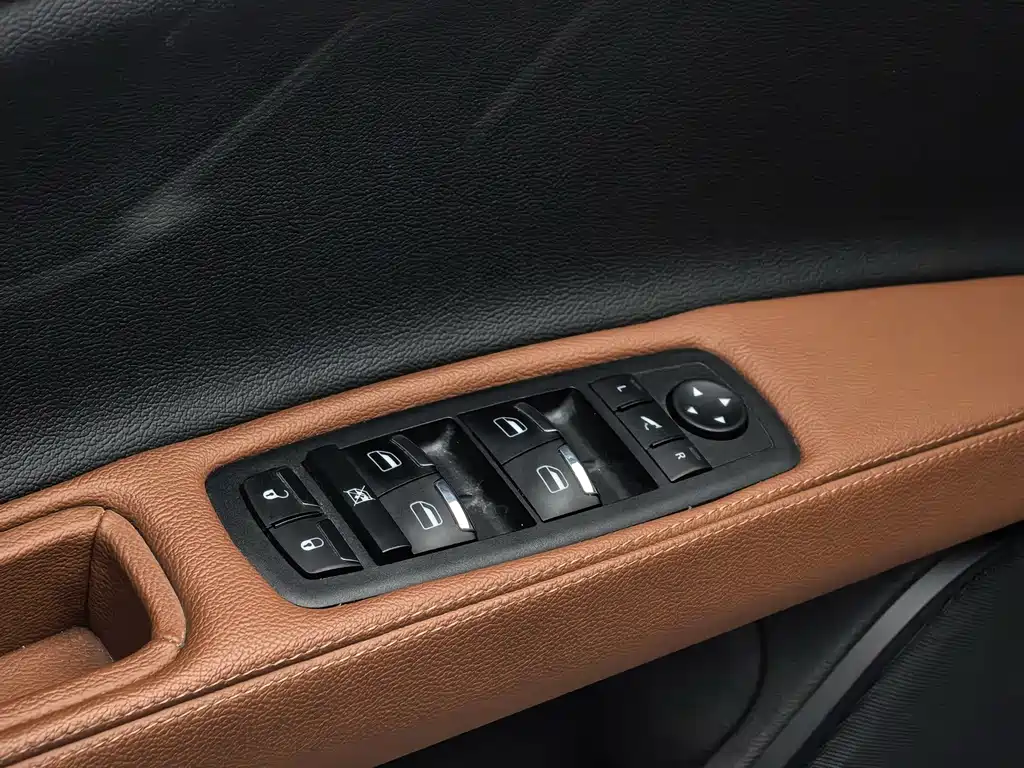 Maserati Ghibli — миниатюра 25