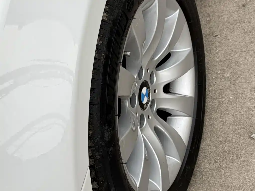 BMW 5 Series — миниатюра 10